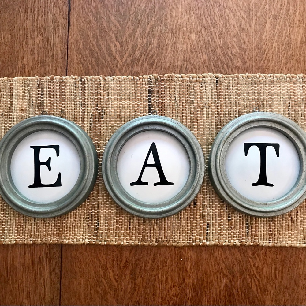 Typewriter letter decor